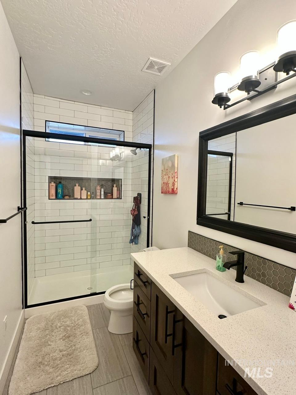 10082 Riverbend Pl, Middleton, Idaho 83644, 5 Bedrooms, 4 Bathrooms, Residential For Sale, Price $1,299,000,MLS 98972473