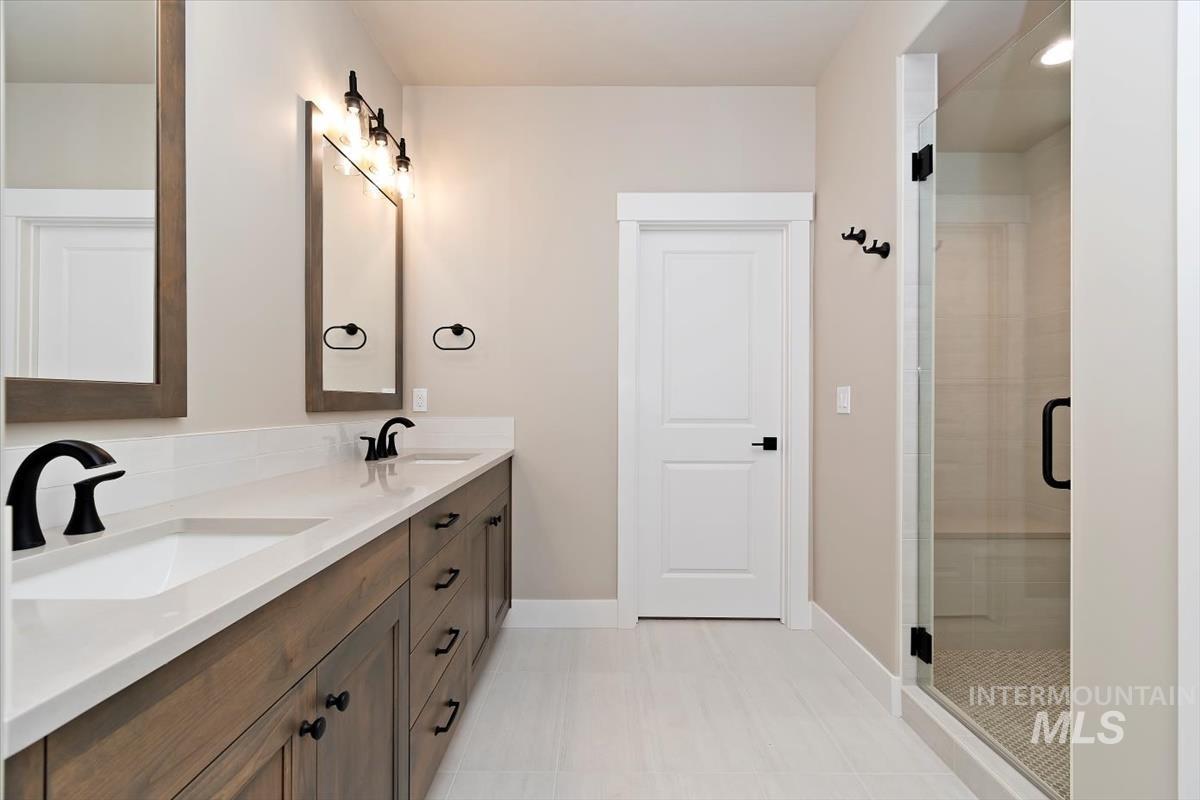 2104 E Rodeo St, Kuna, Idaho 83634, 3 Bedrooms, 2 Bathrooms, Residential For Sale, Price $544,880,MLS 98972476