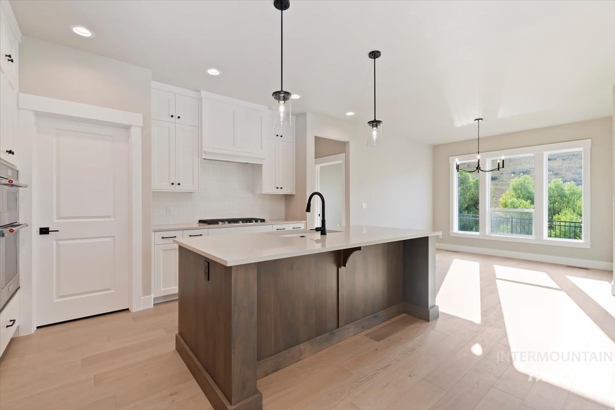 2104 E Rodeo St, Kuna, Idaho 83634, 3 Bedrooms, 2 Bathrooms, Residential For Sale, Price $544,880, 98972476