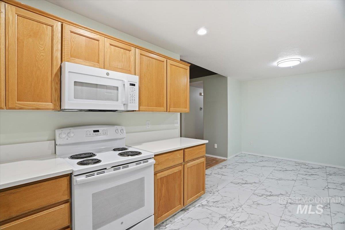 3775 E. Eisenhower, Meridian, Idaho 83642, 3 Bedrooms, 2 Bathrooms, Residential For Sale, Price $405,000,MLS 98972477