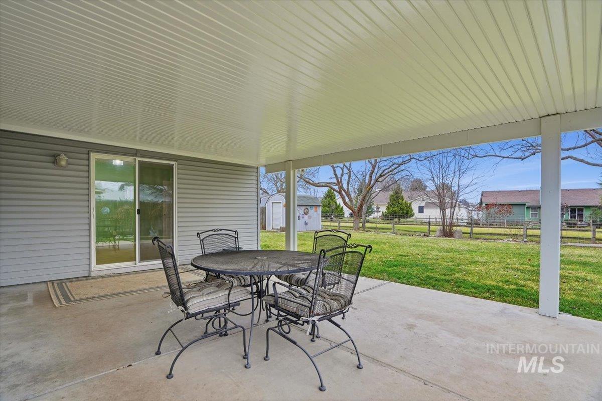 3775 E. Eisenhower, Meridian, Idaho 83642, 3 Bedrooms, 2 Bathrooms, Residential For Sale, Price $405,000,MLS 98972477