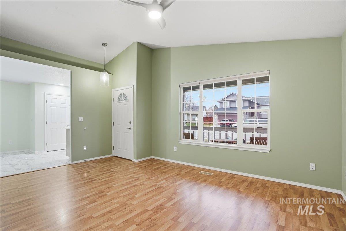 3775 E. Eisenhower, Meridian, Idaho 83642, 3 Bedrooms, 2 Bathrooms, Residential For Sale, Price $405,000,MLS 98972477