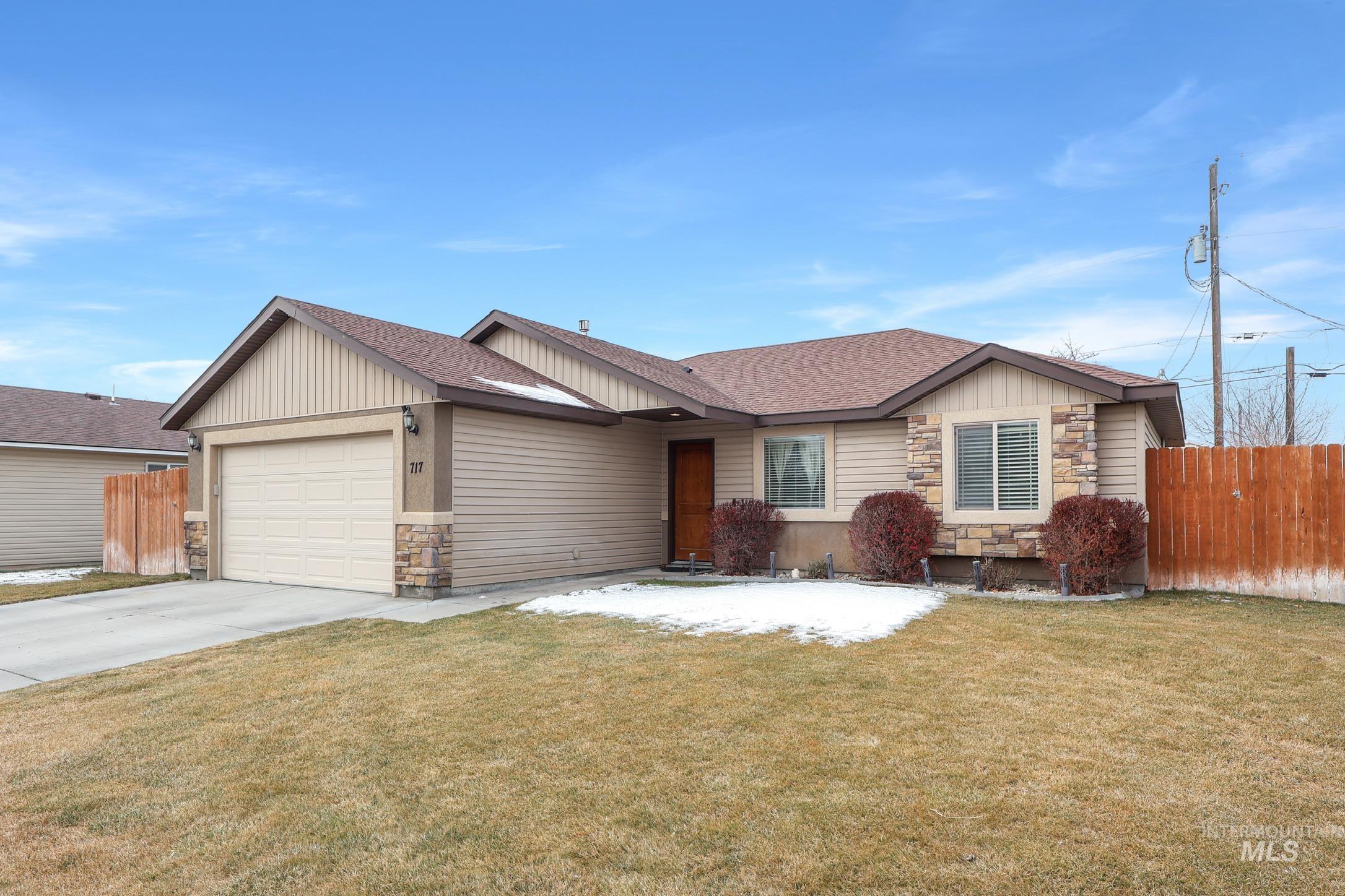 717 S B St, Rupert, Idaho 83350, 4 Bedrooms, 2 Bathrooms, Residential For Sale, Price $309,000,MLS 98972478