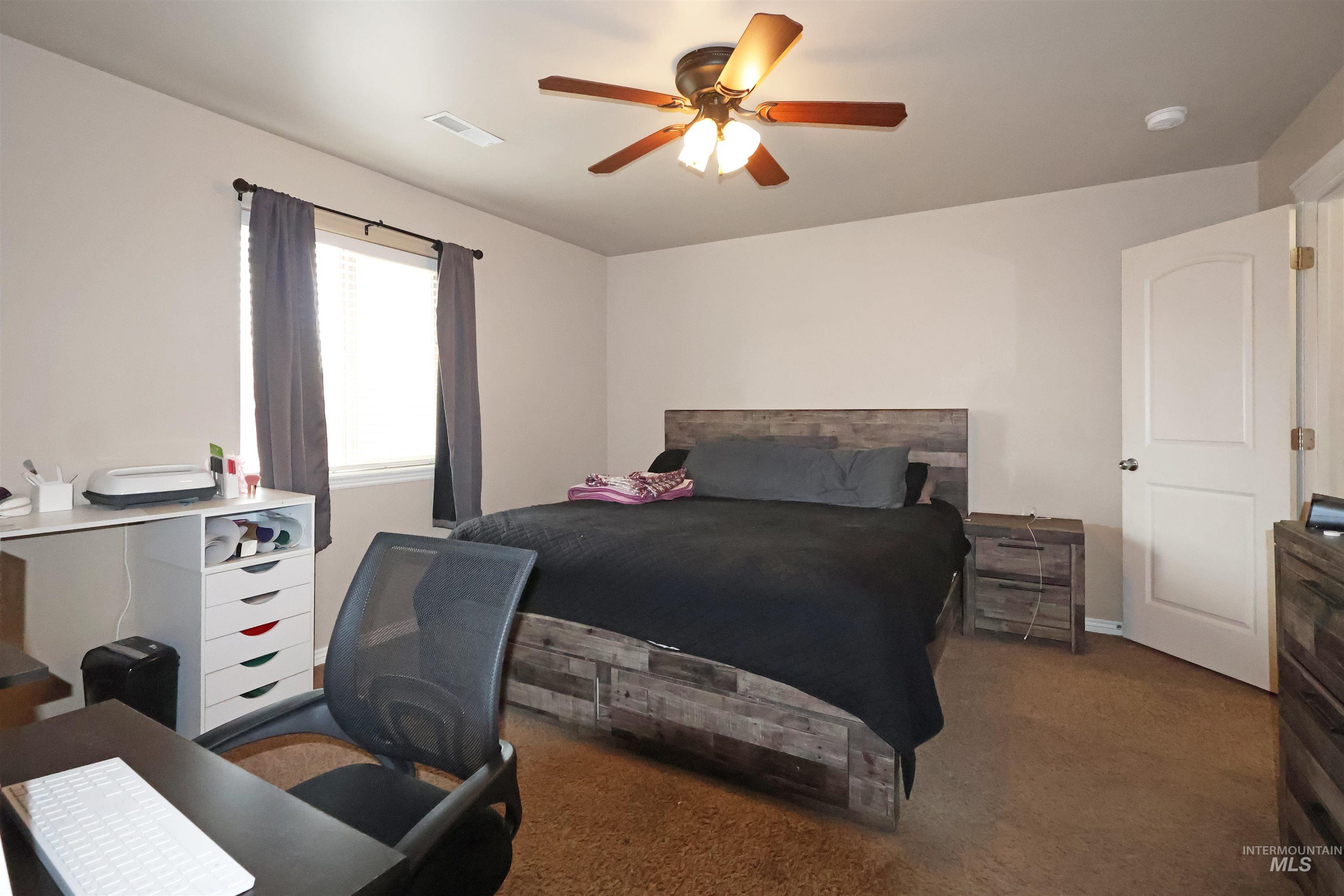 717 S B St, Rupert, Idaho 83350, 4 Bedrooms, 2 Bathrooms, Residential For Sale, Price $309,000,MLS 98972478