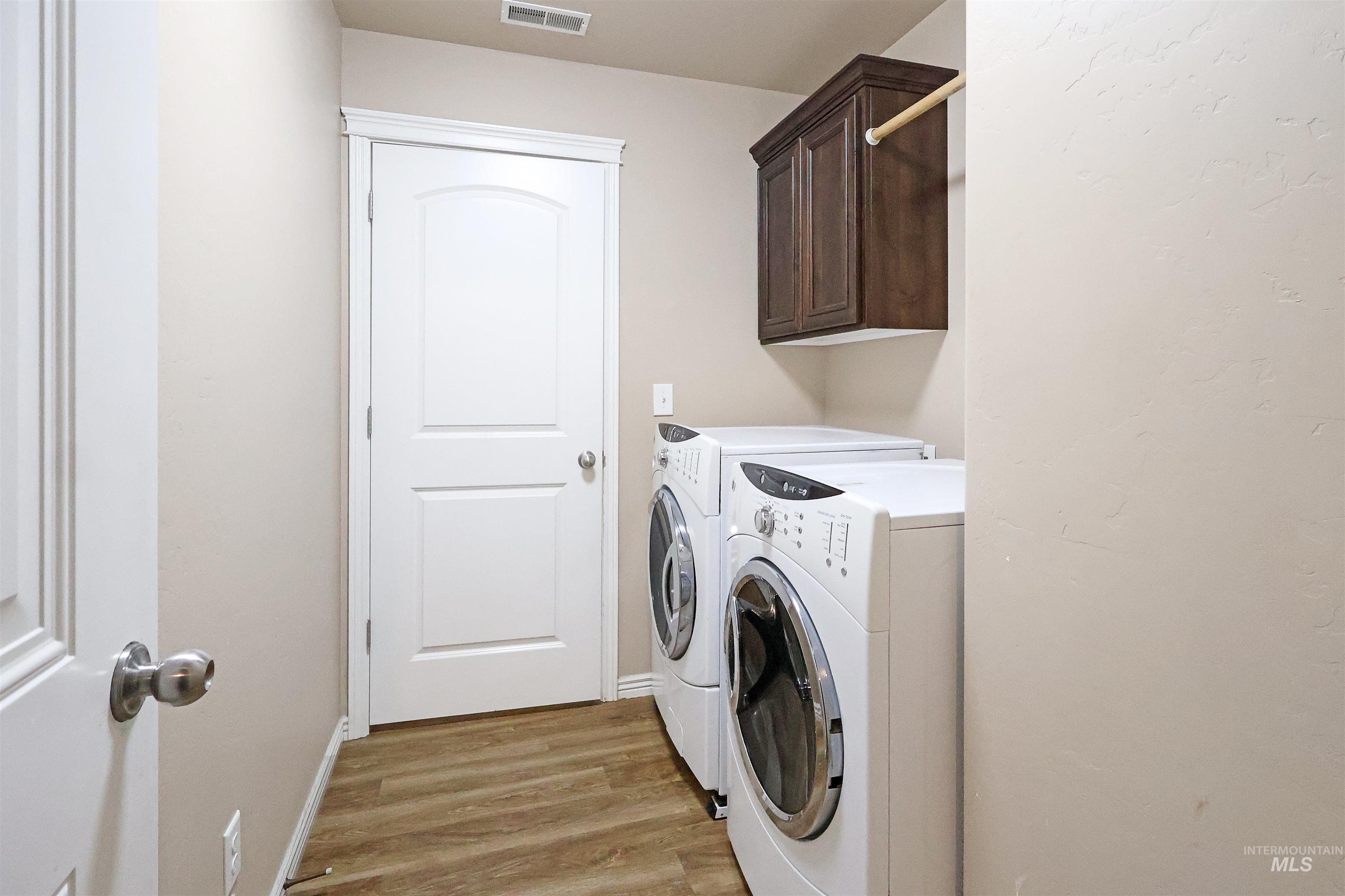 717 S B St, Rupert, Idaho 83350, 4 Bedrooms, 2 Bathrooms, Residential For Sale, Price $309,000,MLS 98972478