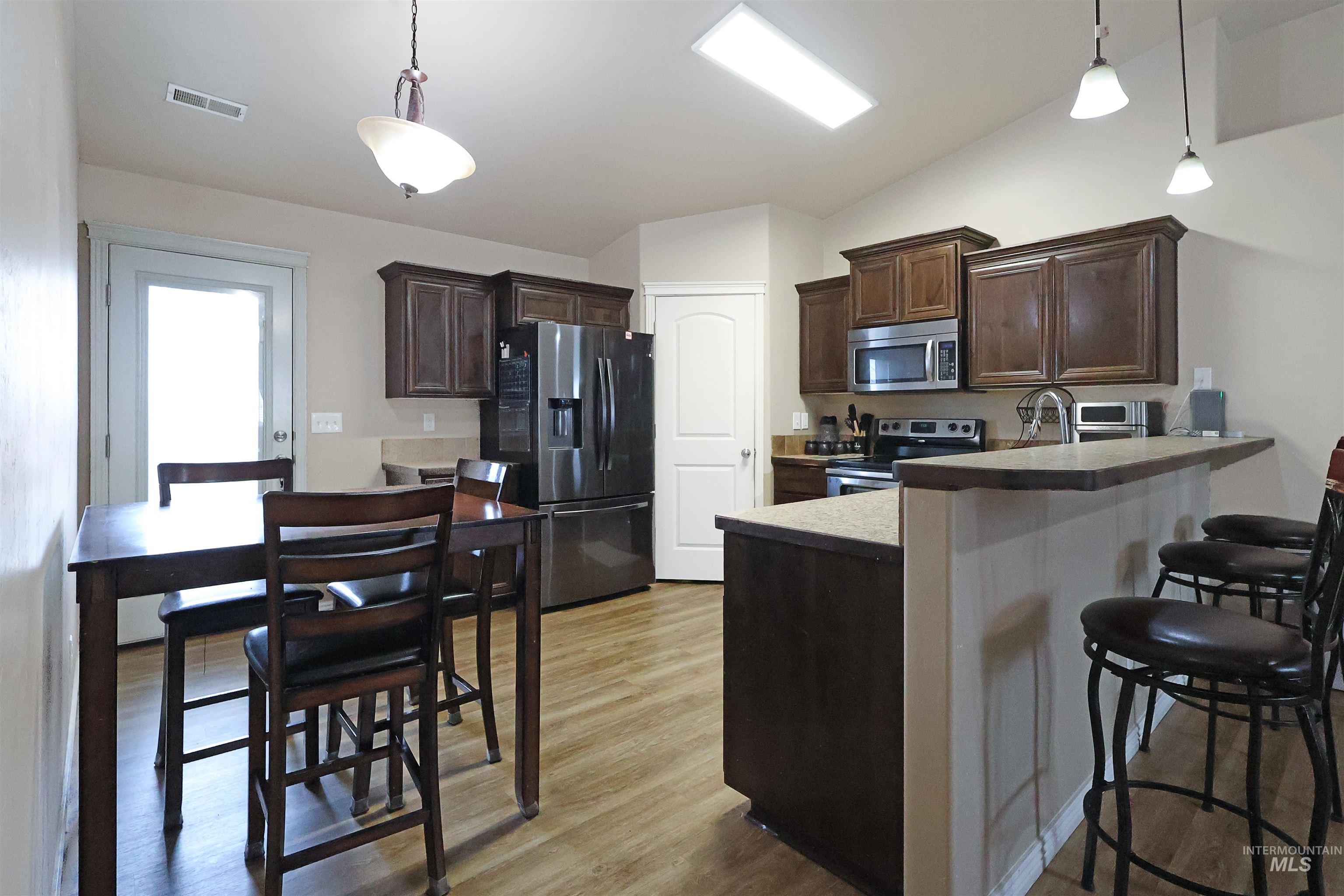 717 S B St, Rupert, Idaho 83350, 4 Bedrooms, 2 Bathrooms, Residential For Sale, Price $309,000,MLS 98972478