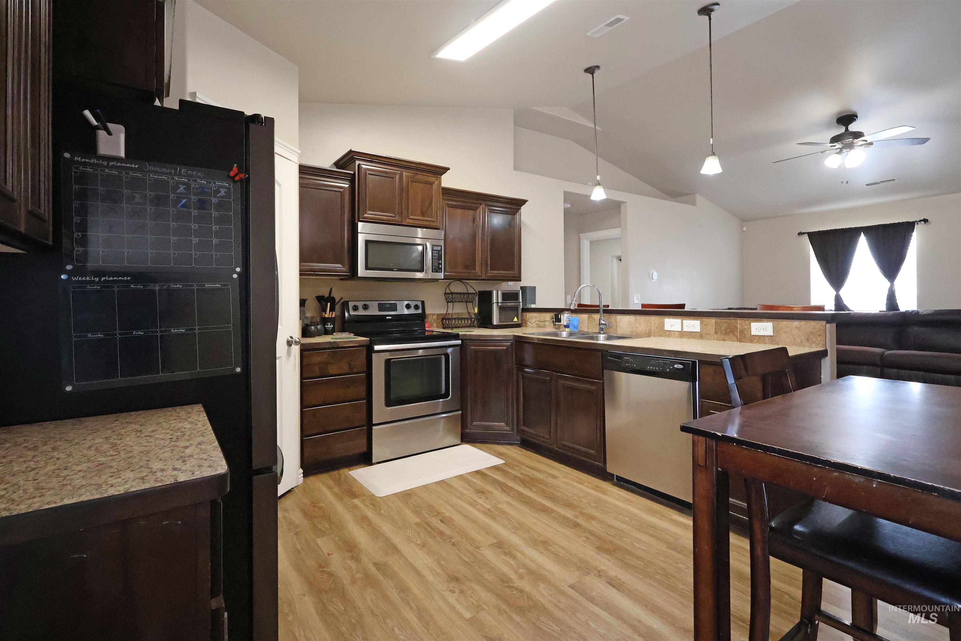 717 S B St, Rupert, Idaho 83350, 4 Bedrooms, 2 Bathrooms, Residential For Sale, Price $309,000,MLS 98972478