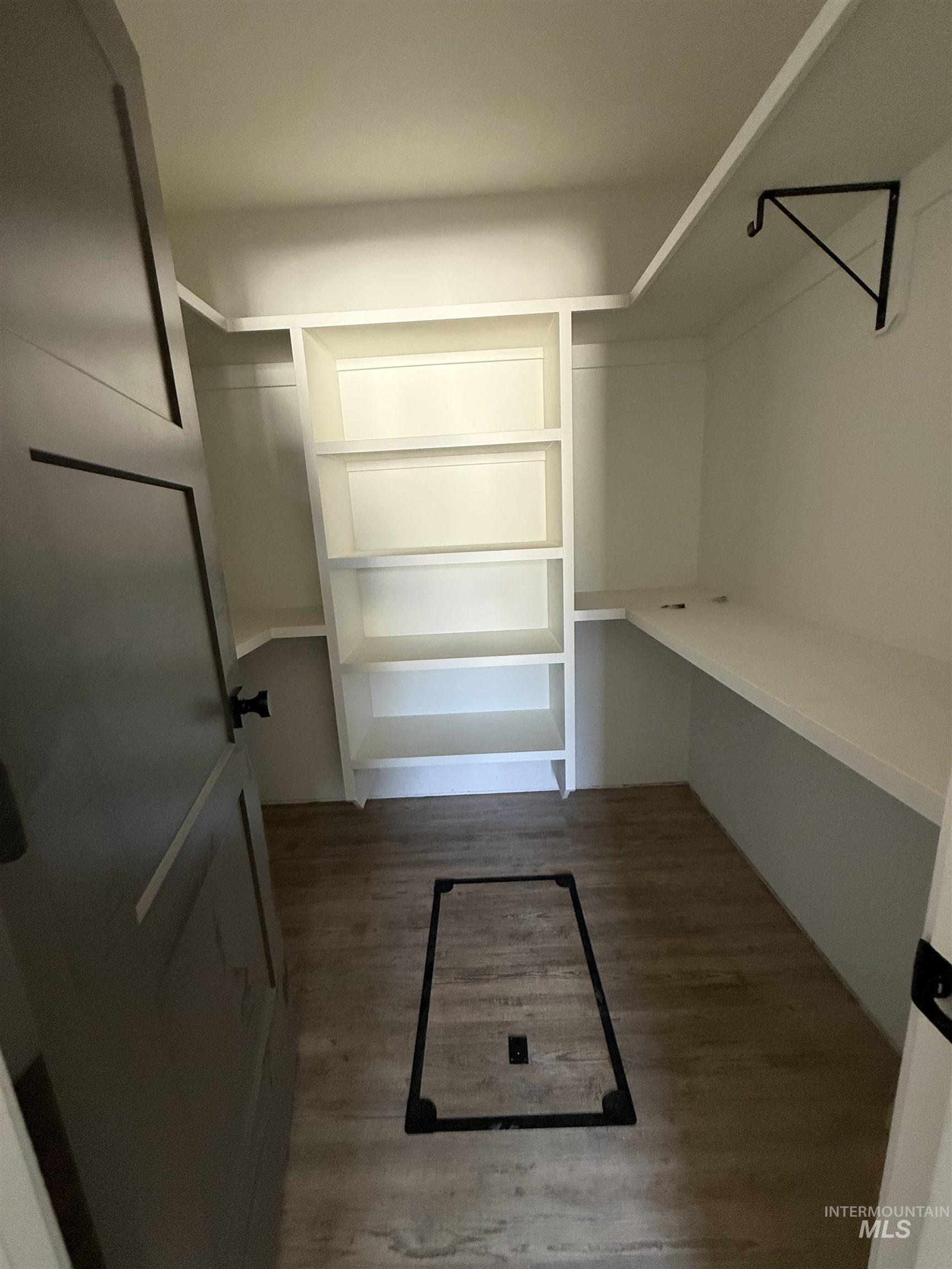 1196 Ira Burton, Twin Falls, Idaho 83301, 4 Bedrooms, 2 Bathrooms, Residential For Sale, Price $439,000,MLS 98972479