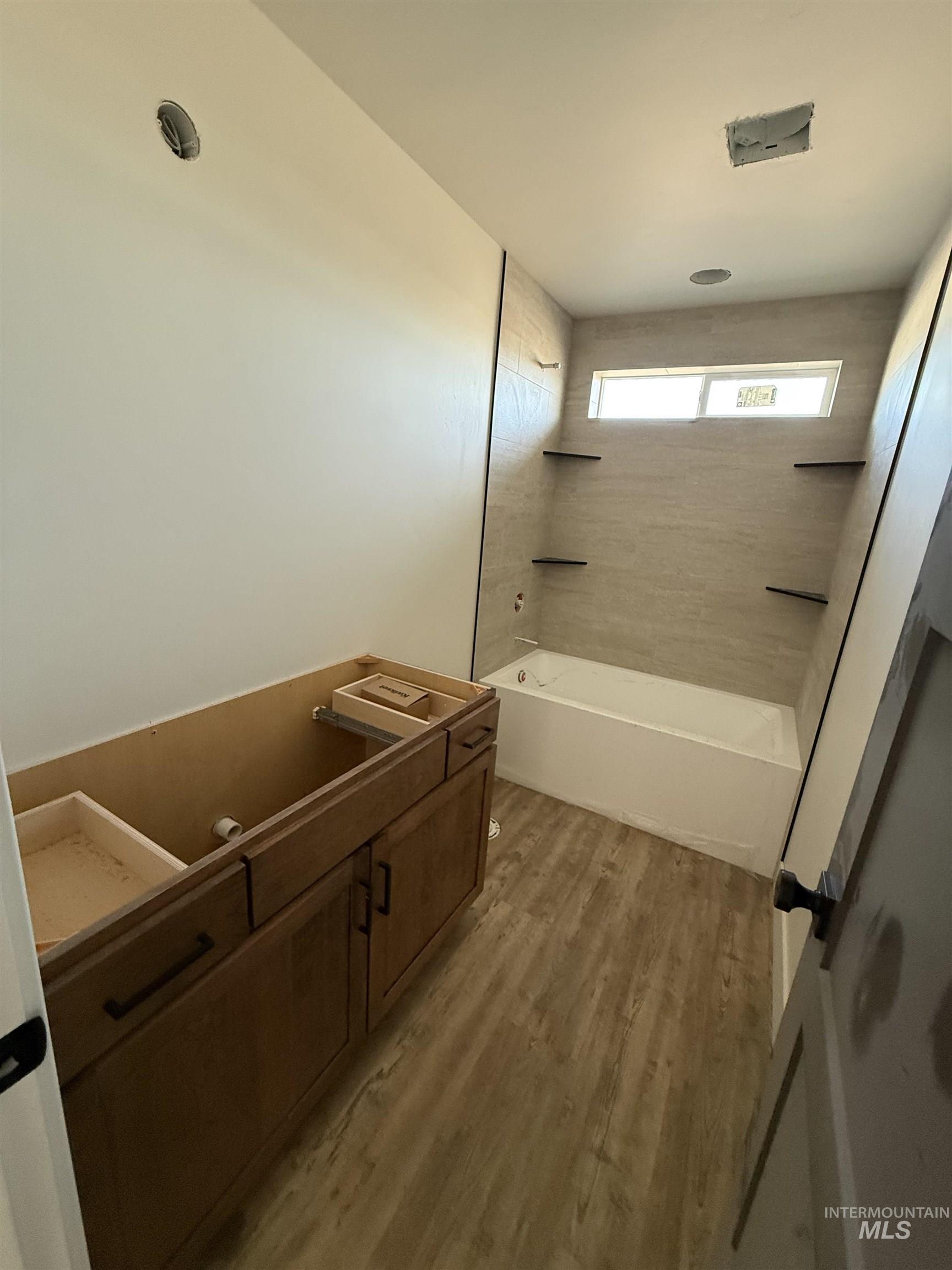 1196 Ira Burton, Twin Falls, Idaho 83301, 4 Bedrooms, 2 Bathrooms, Residential For Sale, Price $439,000,MLS 98972479