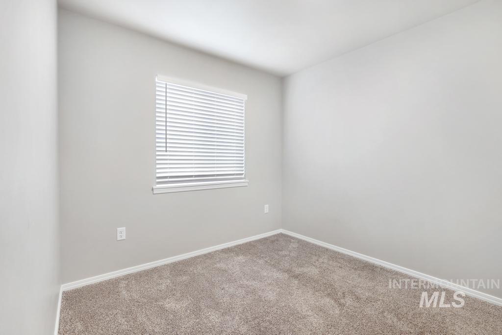 1113 Meadow Lake Loop, Buhl, Idaho 83316, 4 Bedrooms, 2 Bathrooms, Residential For Sale, Price $375,000,MLS 98972481