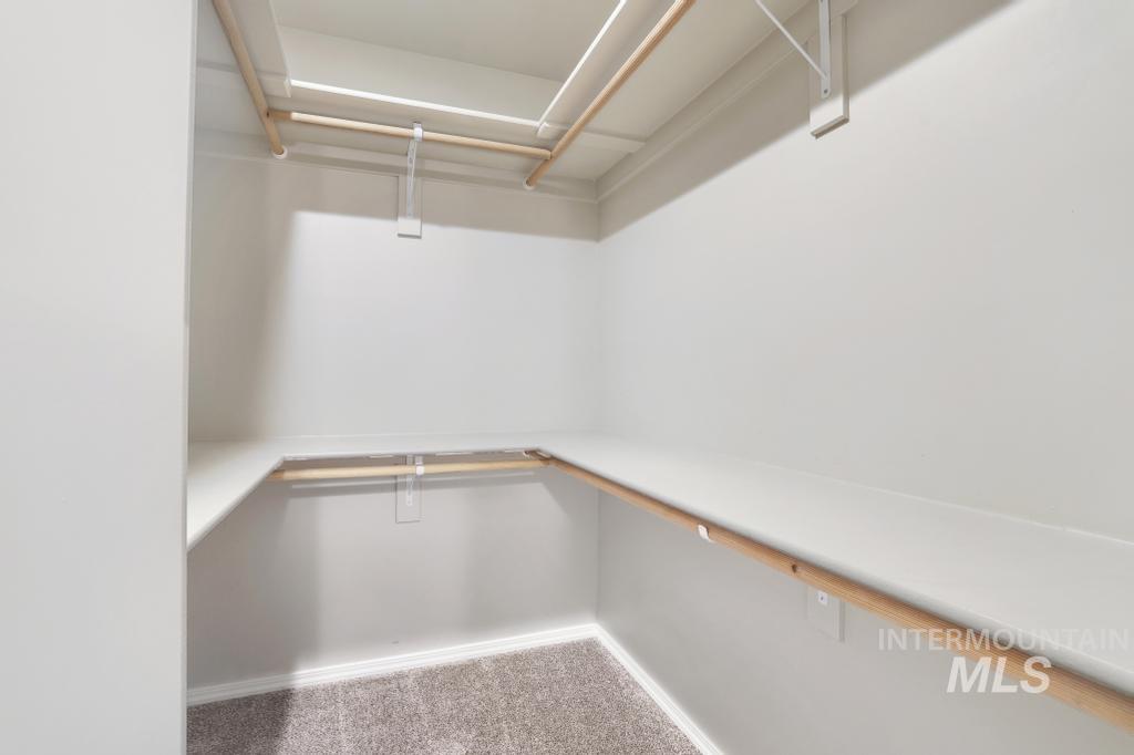 1113 Meadow Lake Loop, Buhl, Idaho 83316, 4 Bedrooms, 2 Bathrooms, Residential For Sale, Price $375,000,MLS 98972481