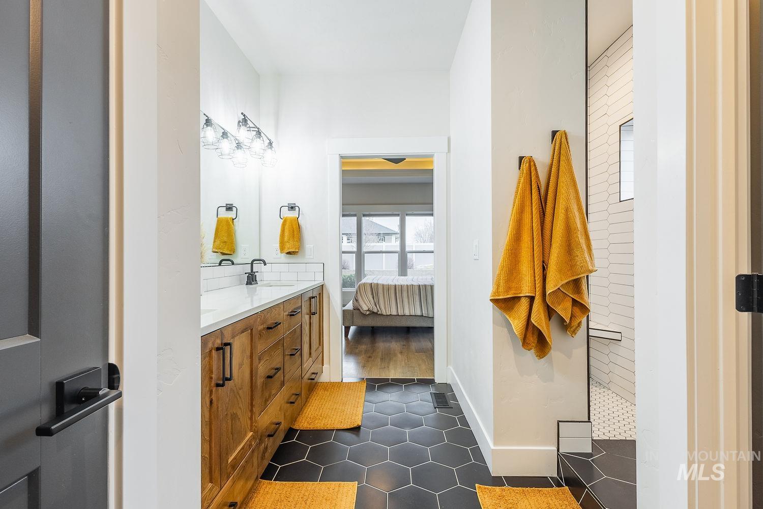 2206 Seafarer Ct, Middleton, Idaho 83644, 3 Bedrooms, 2 Bathrooms, Residential For Sale, Price $675,000,MLS 98972483