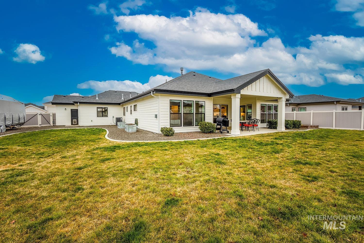 2206 Seafarer Ct, Middleton, Idaho 83644, 3 Bedrooms, 2 Bathrooms, Residential For Sale, Price $675,000,MLS 98972483