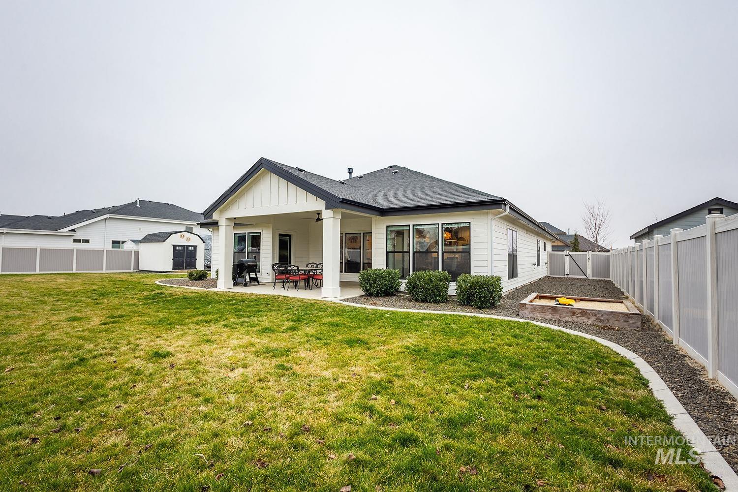 2206 Seafarer Ct, Middleton, Idaho 83644, 3 Bedrooms, 2 Bathrooms, Residential For Sale, Price $675,000,MLS 98972483