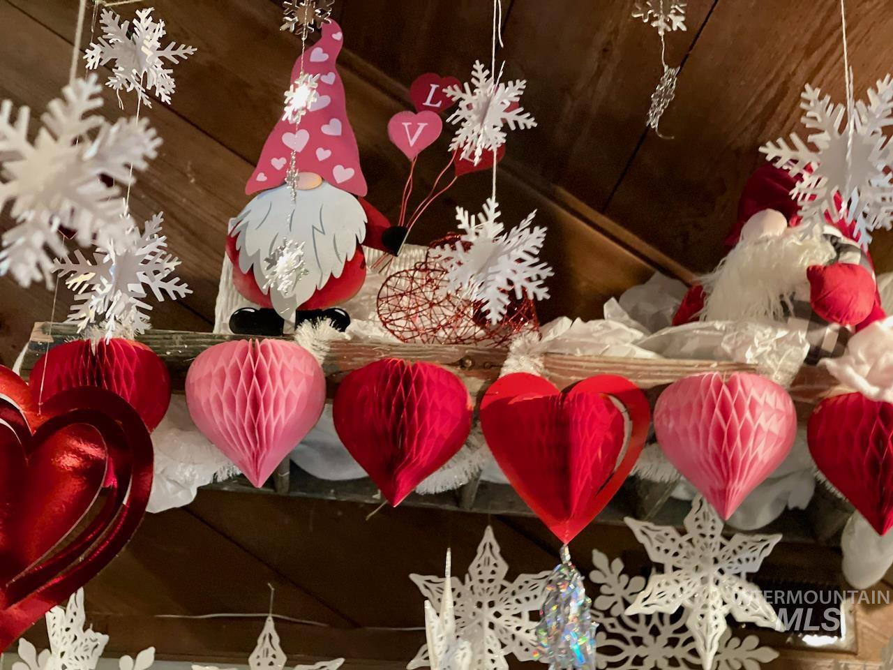 1042 Old Crouch Rd, Garden Valley, Idaho 83622, 3 Rooms, Business/Commercial For Sale, Price $995,000,MLS 98972485