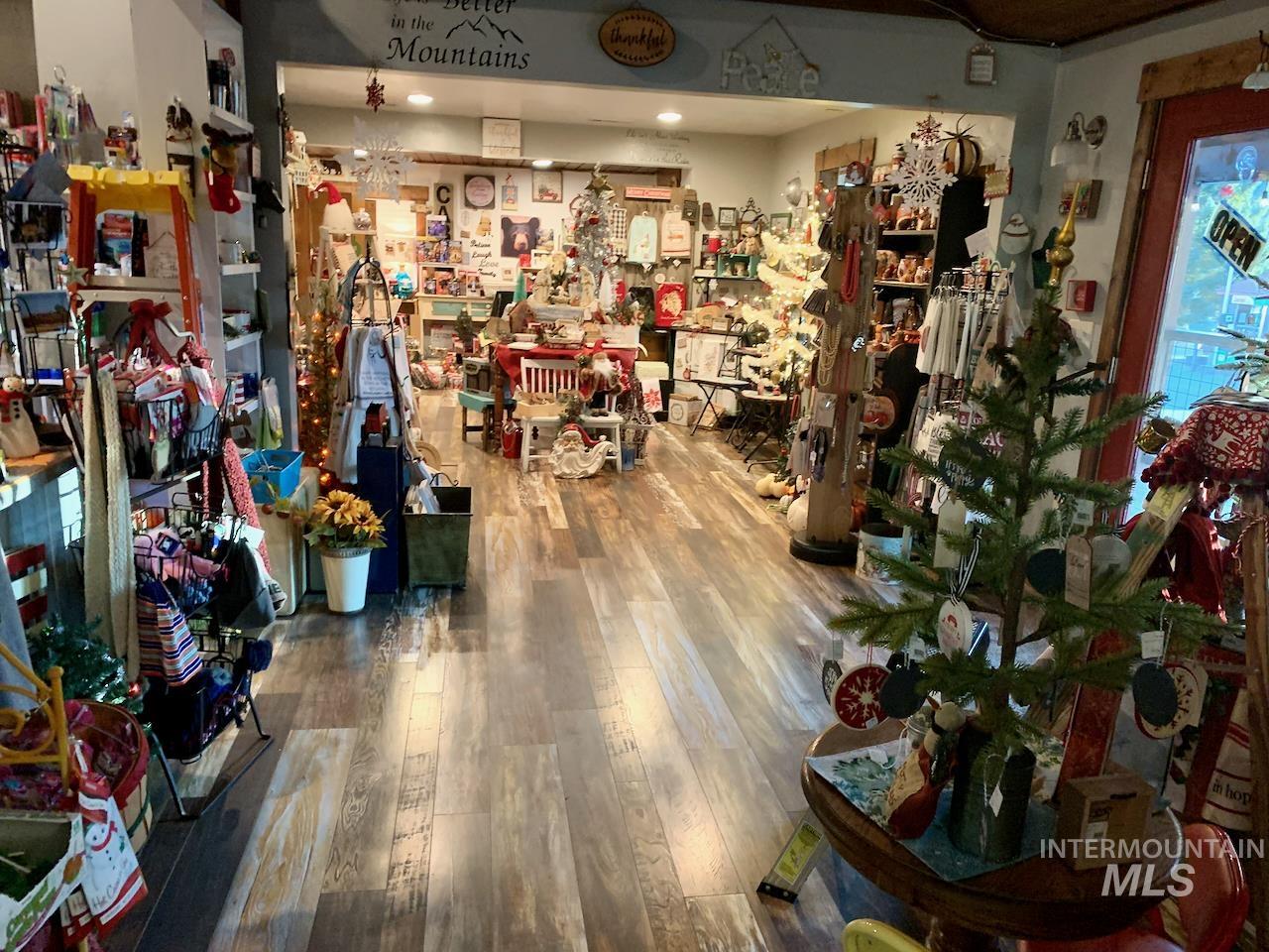 1042 Old Crouch Rd, Garden Valley, Idaho 83622, 3 Rooms, Business/Commercial For Sale, Price $995,000,MLS 98972485