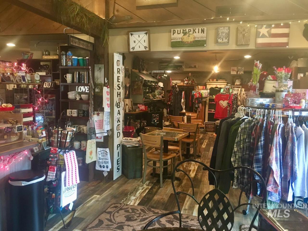 1042 Old Crouch Rd, Garden Valley, Idaho 83622, 3 Rooms, Business/Commercial For Sale, Price $995,000,MLS 98972485