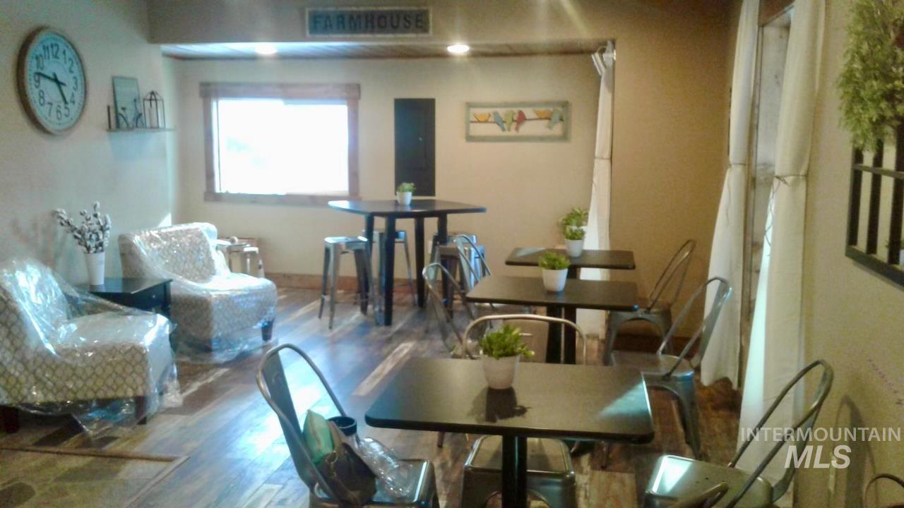 1042 Old Crouch Rd, Garden Valley, Idaho 83622, 3 Rooms, Business/Commercial For Sale, Price $995,000,MLS 98972485