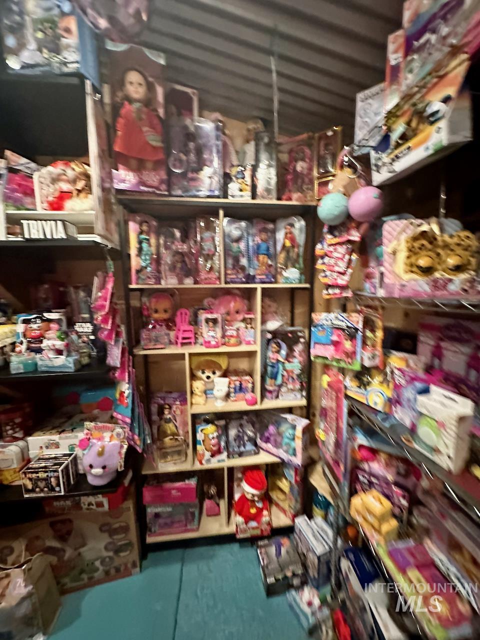 1042 Old Crouch Rd, Garden Valley, Idaho 83622, 3 Rooms, Business/Commercial For Sale, Price $995,000,MLS 98972485