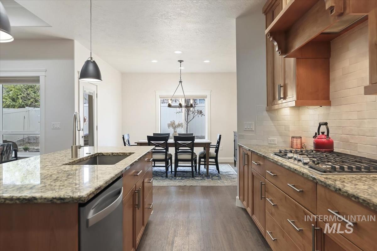 1360 W Cerulean, Kuna, Idaho 83634, 3 Bedrooms, 2 Bathrooms, Residential For Sale, Price $569,900,MLS 98972486