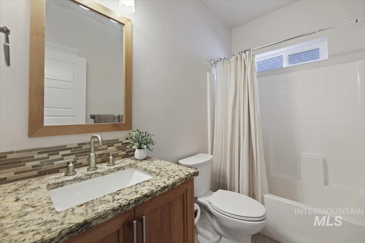 1360 W Cerulean, Kuna, Idaho 83634, 3 Bedrooms, 2 Bathrooms, Residential For Sale, Price $569,900,MLS 98972486