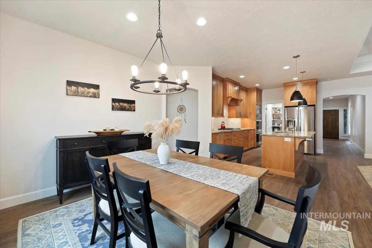 1360 W Cerulean, Kuna, Idaho 83634, 3 Bedrooms, 2 Bathrooms, Residential For Sale, Price $569,900,MLS 98972486