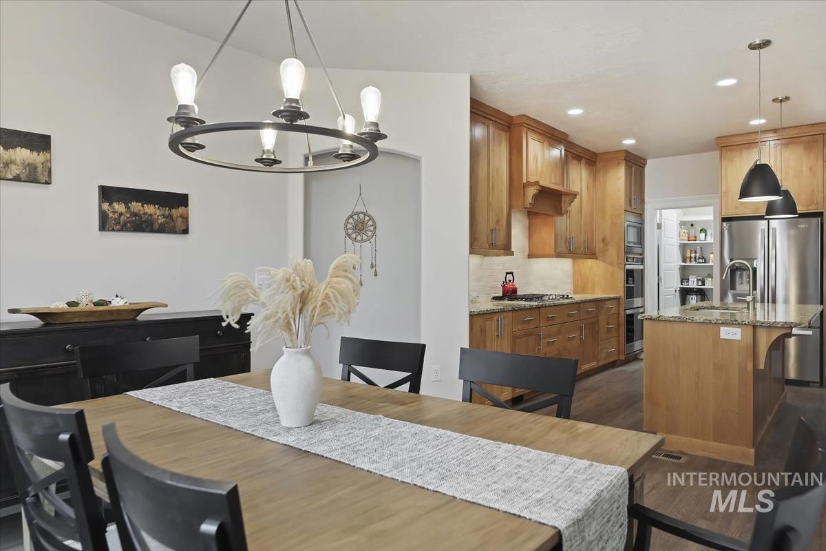 1360 W Cerulean, Kuna, Idaho 83634, 3 Bedrooms, 2 Bathrooms, Residential For Sale, Price $569,900,MLS 98972486