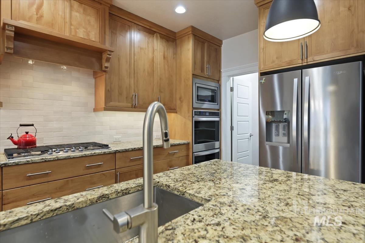 1360 W Cerulean, Kuna, Idaho 83634, 3 Bedrooms, 2 Bathrooms, Residential For Sale, Price $569,900,MLS 98972486