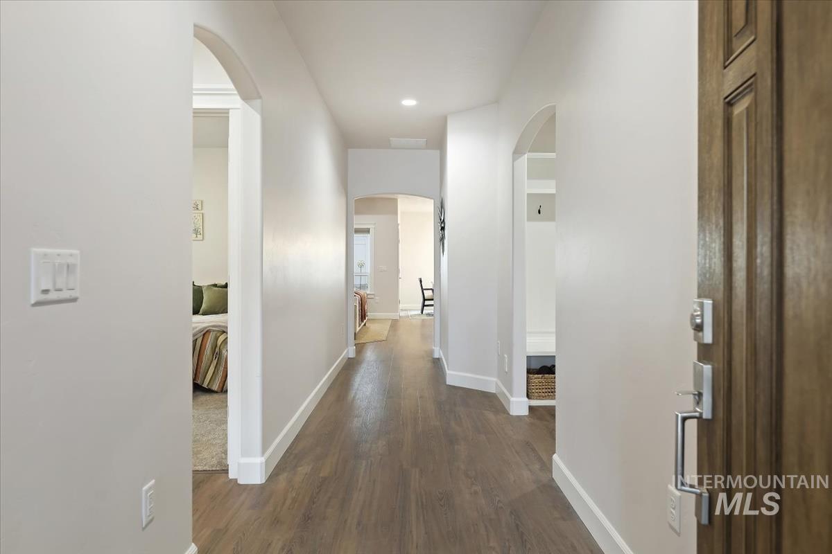 1360 W Cerulean, Kuna, Idaho 83634, 3 Bedrooms, 2 Bathrooms, Residential For Sale, Price $569,900,MLS 98972486