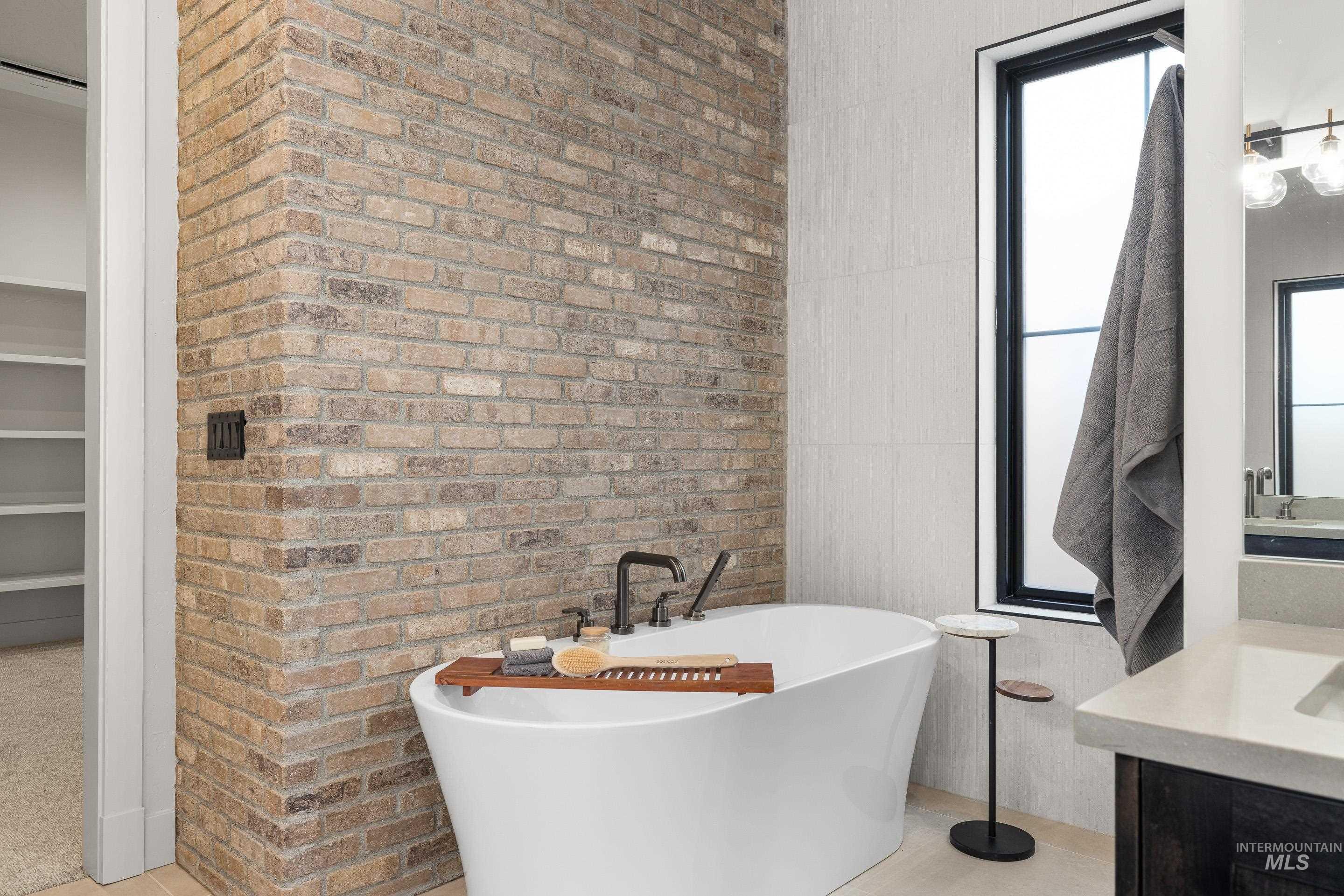 133 S Steel Farm, Eagle, Idaho 83616, 3 Bedrooms, 2.5 Bathrooms, Residential For Sale, Price $1,085,000,MLS 98972487