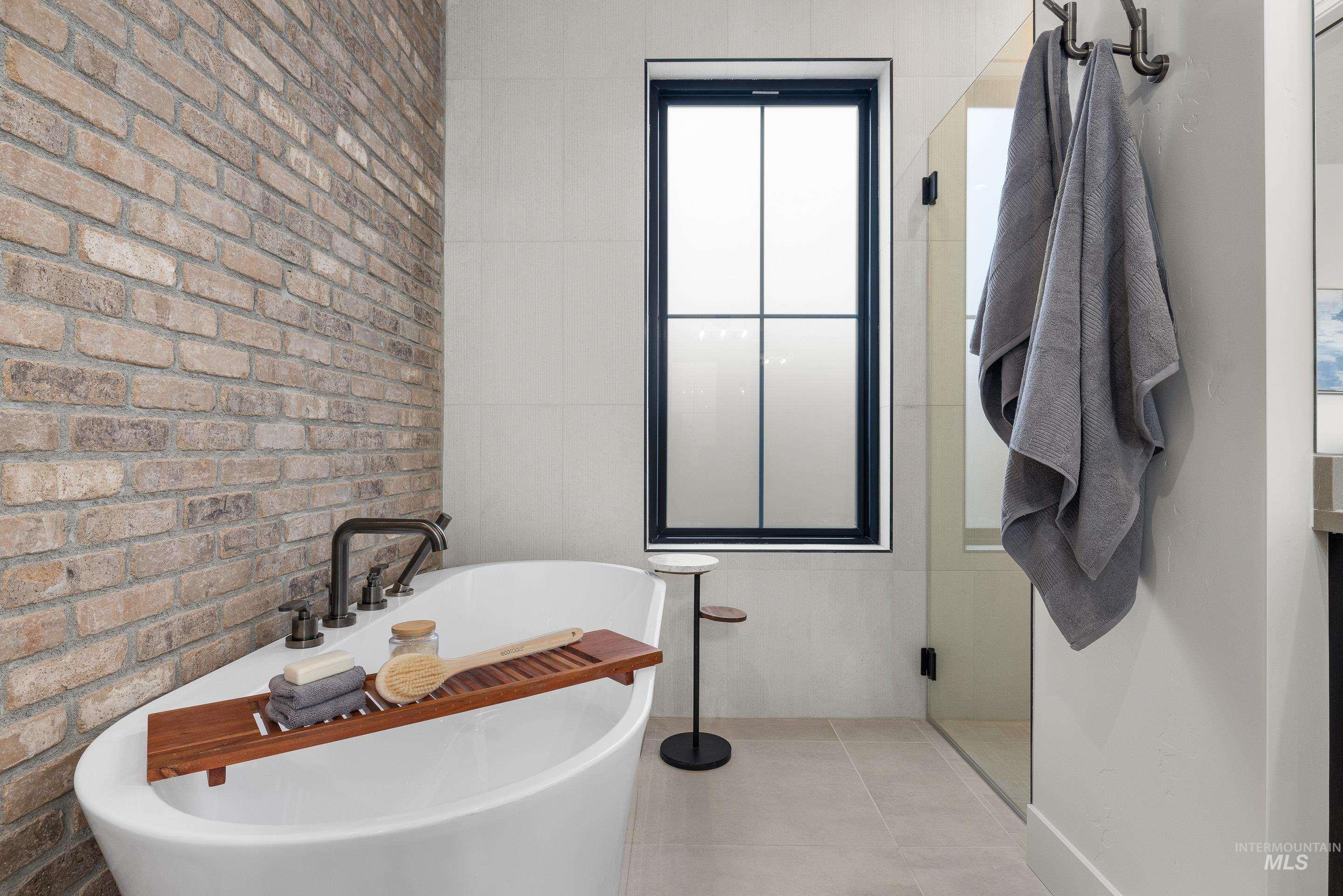 133 S Steel Farm, Eagle, Idaho 83616, 3 Bedrooms, 2.5 Bathrooms, Residential For Sale, Price $1,085,000,MLS 98972487