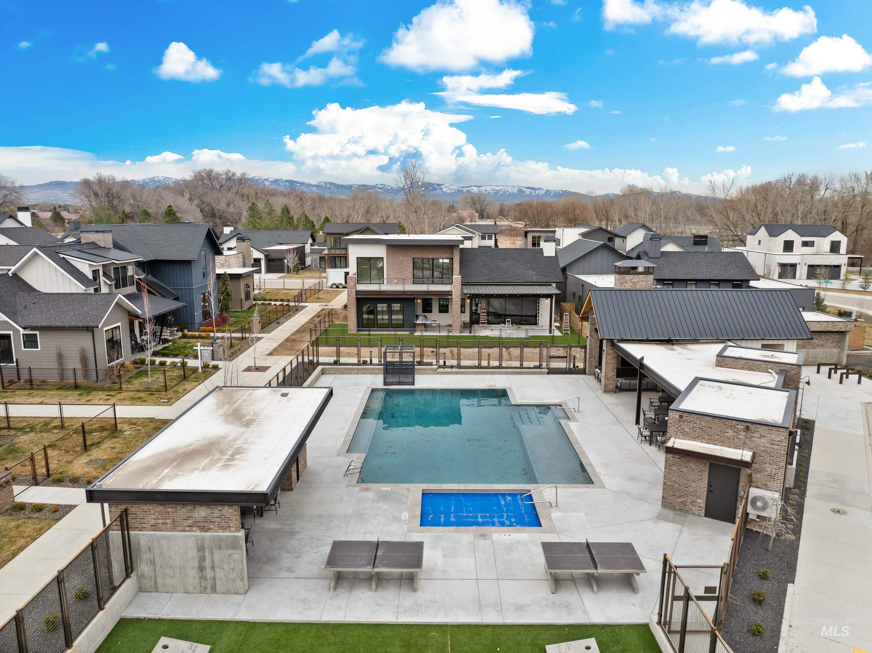 133 S Steel Farm, Eagle, Idaho 83616, 3 Bedrooms, 2.5 Bathrooms, Residential For Sale, Price $1,085,000,MLS 98972487