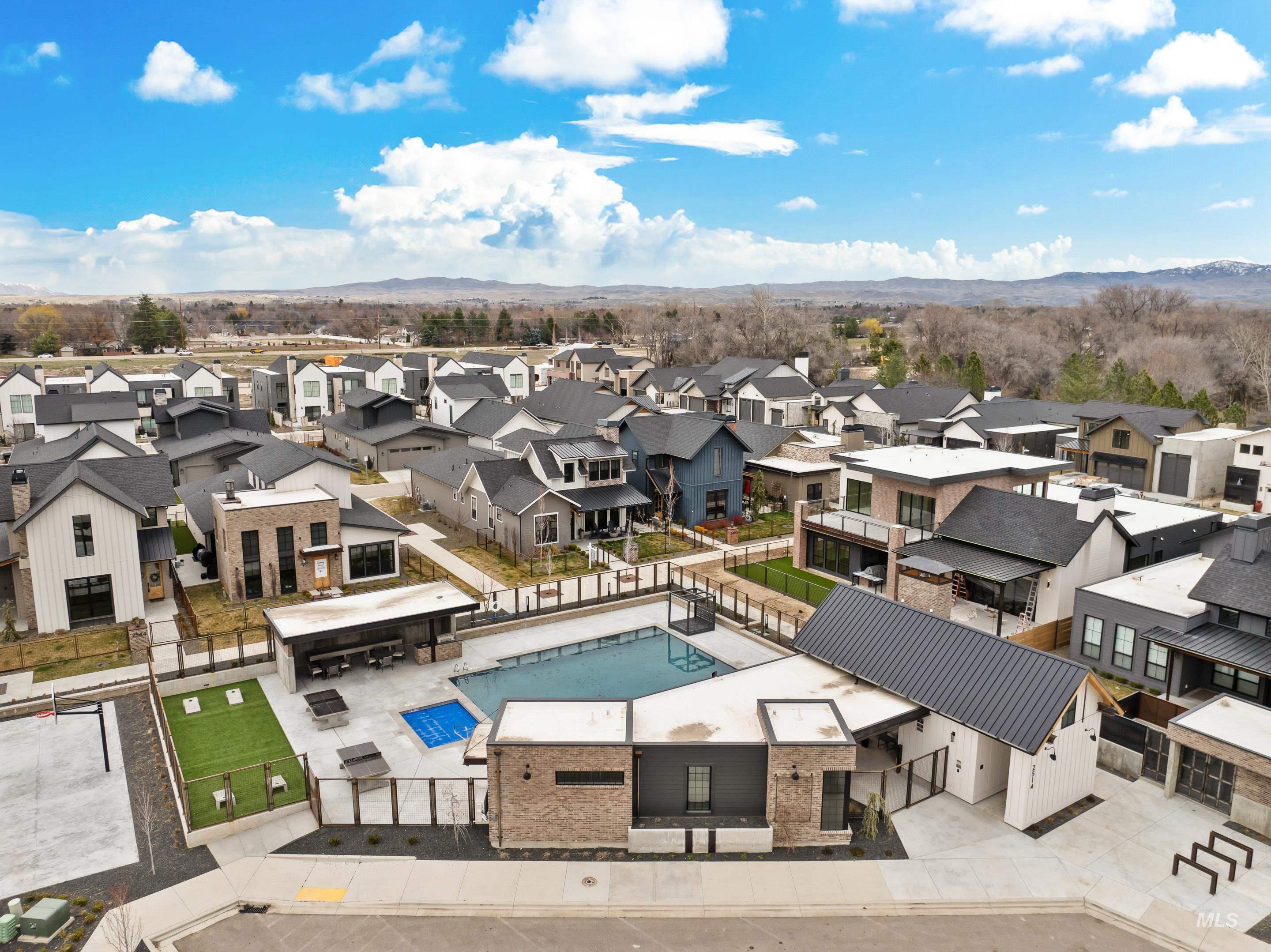 133 S Steel Farm, Eagle, Idaho 83616, 3 Bedrooms, 2.5 Bathrooms, Residential For Sale, Price $1,085,000,MLS 98972487