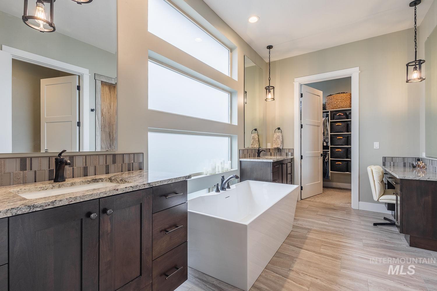 4078 W Wapoot St., Meridian, Idaho 83646, 4 Bedrooms, 3 Bathrooms, Residential For Sale, Price $834,900,MLS 98972488