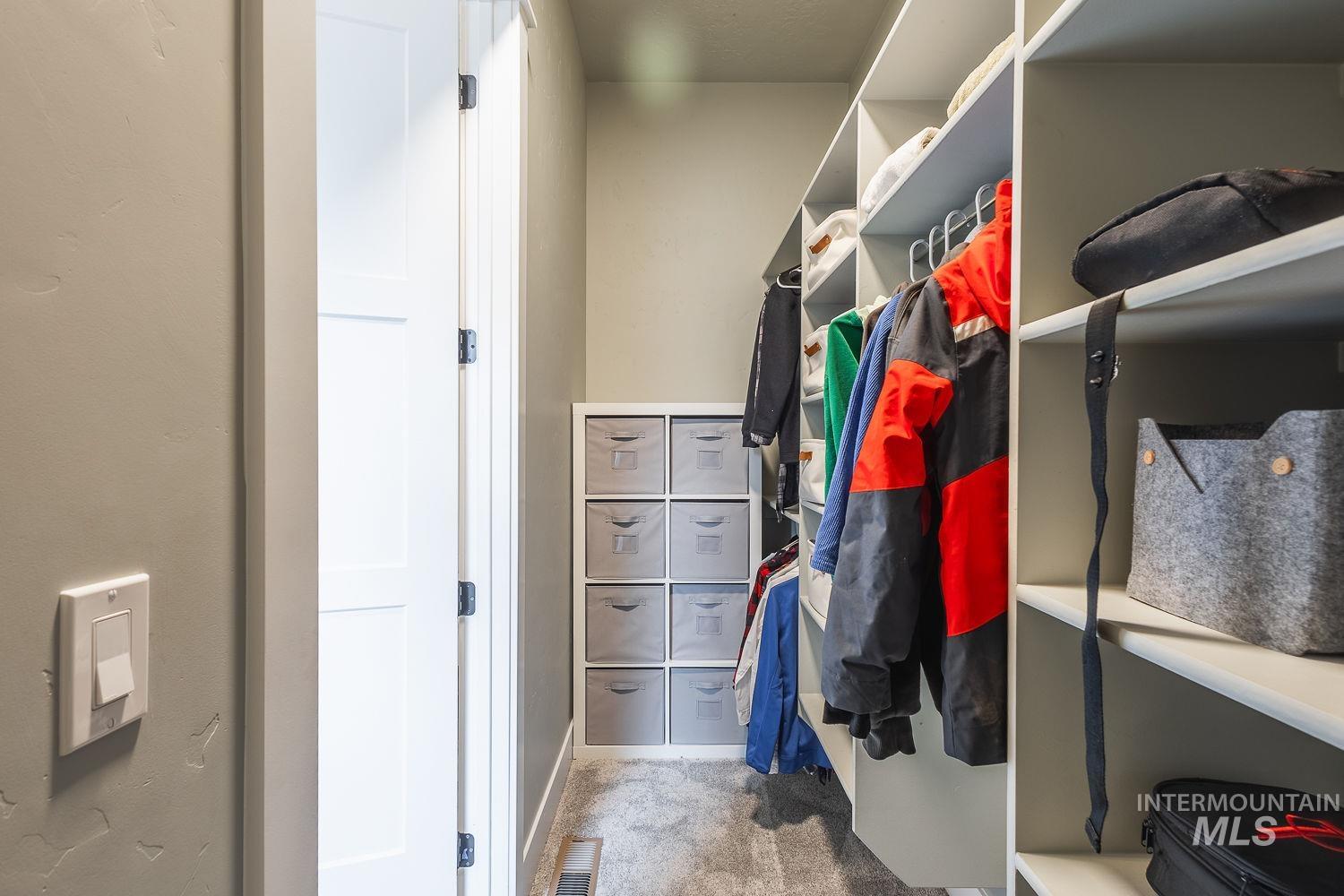 4078 W Wapoot St., Meridian, Idaho 83646, 4 Bedrooms, 3 Bathrooms, Residential For Sale, Price $834,900,MLS 98972488