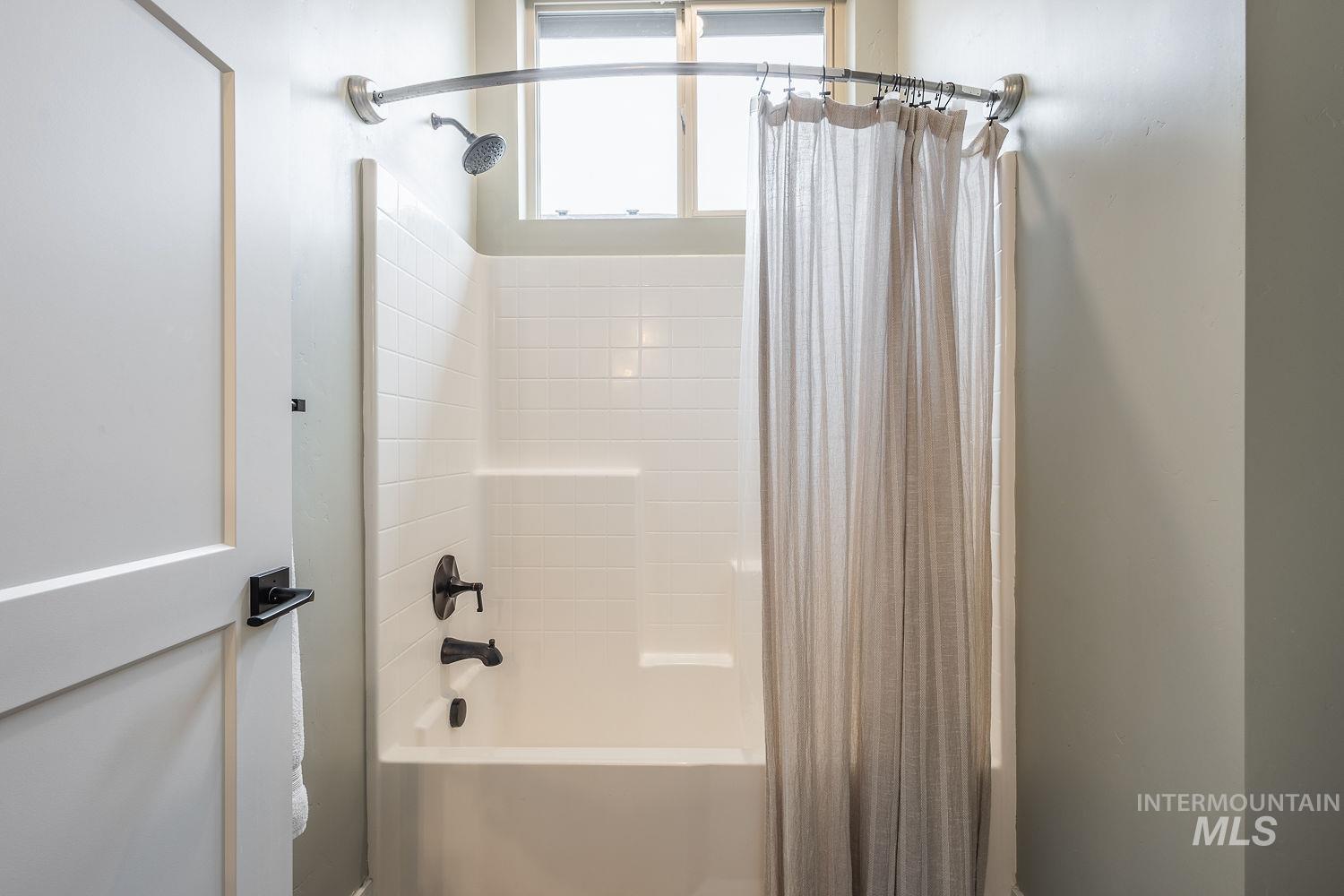 4078 W Wapoot St., Meridian, Idaho 83646, 4 Bedrooms, 3 Bathrooms, Residential For Sale, Price $834,900,MLS 98972488