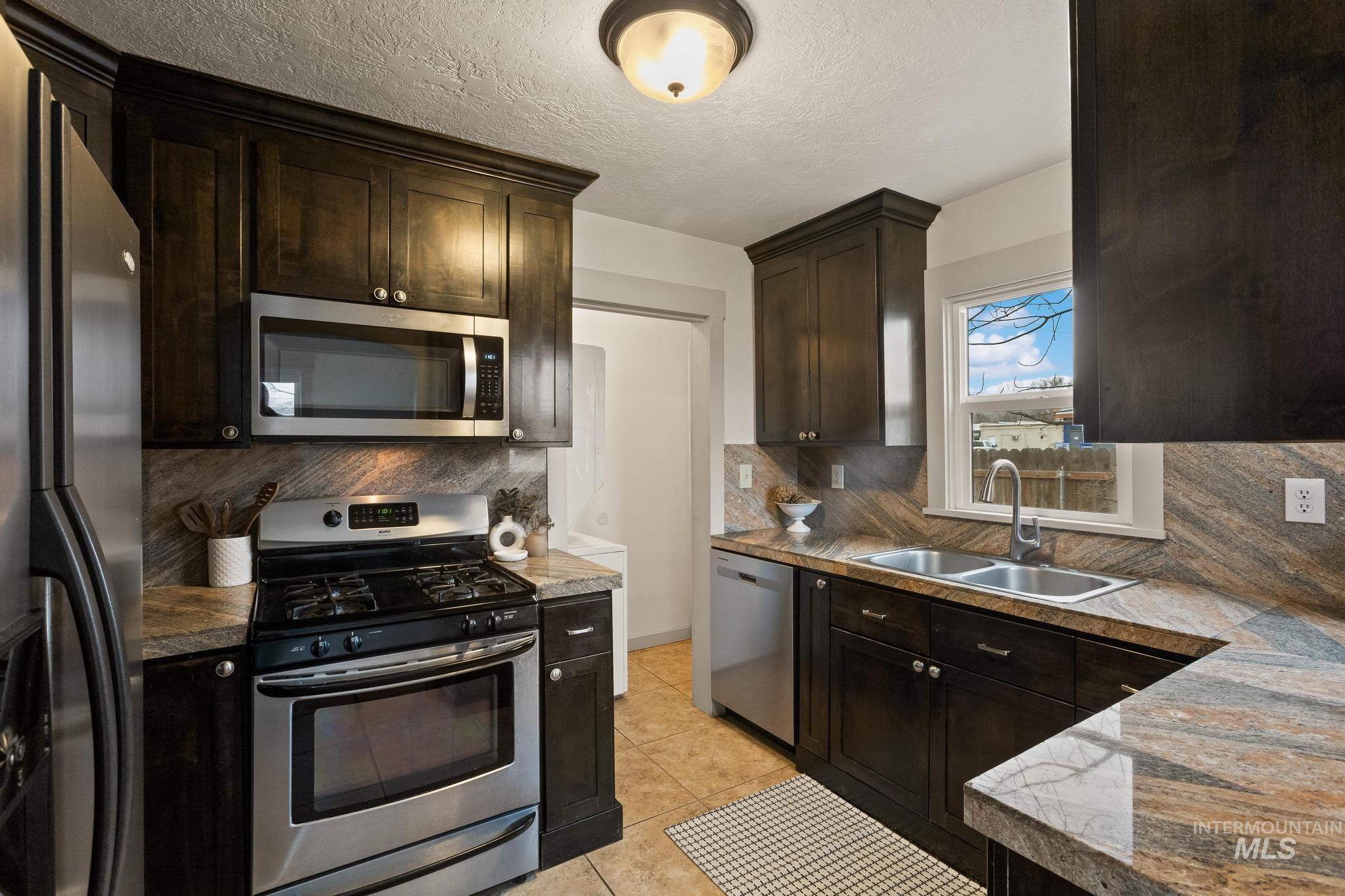 1019 N 30th Street, Boise, Idaho 83702, 2 Bedrooms, 1 Bathroom, Residential For Sale, Price $425,000,MLS 98972490