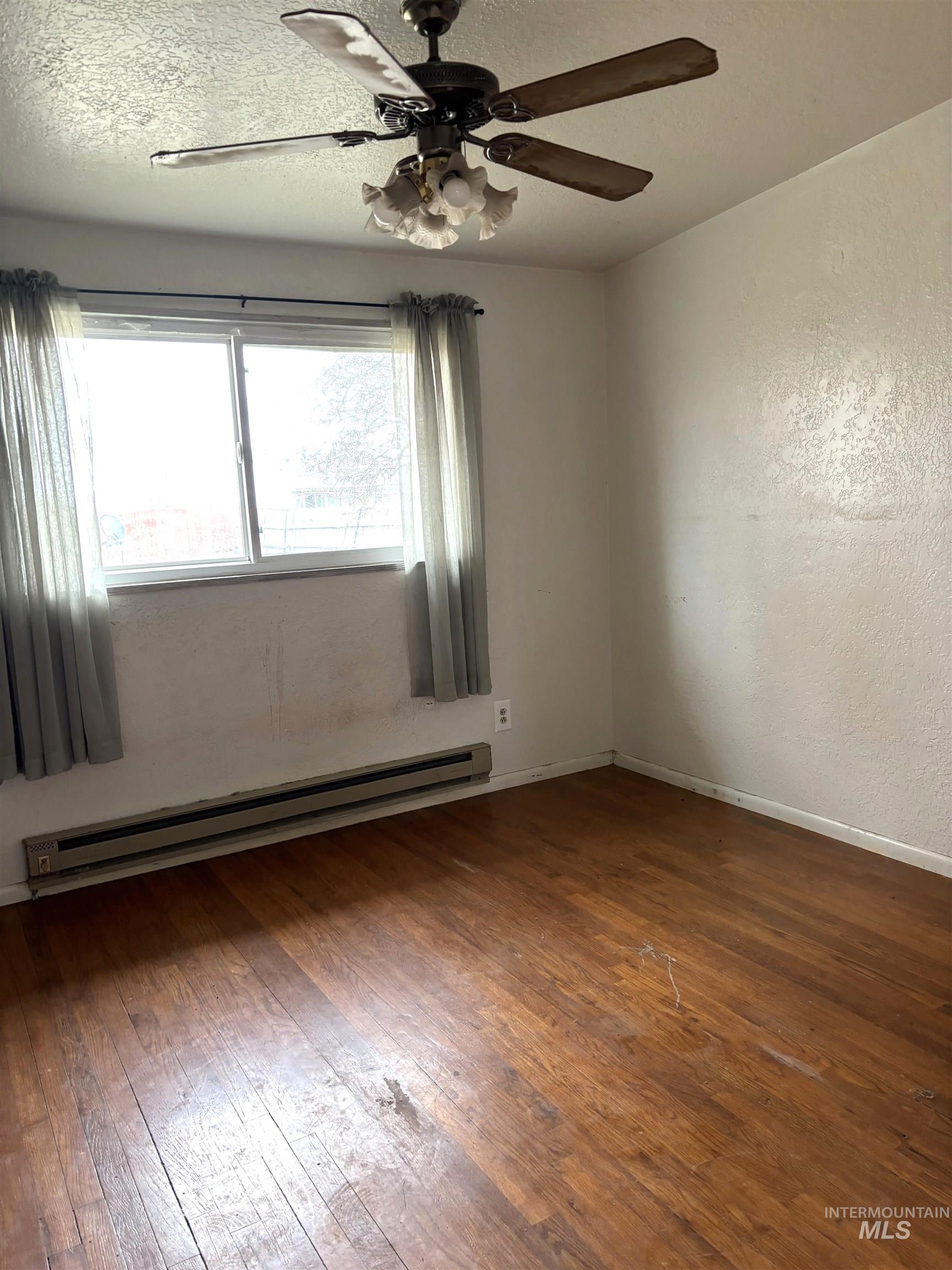 675 S 13th E, Mountain Home, Idaho 83647, 2 Bedrooms, 1 Bathroom, Residential For Sale, Price $190,000,MLS 98972491