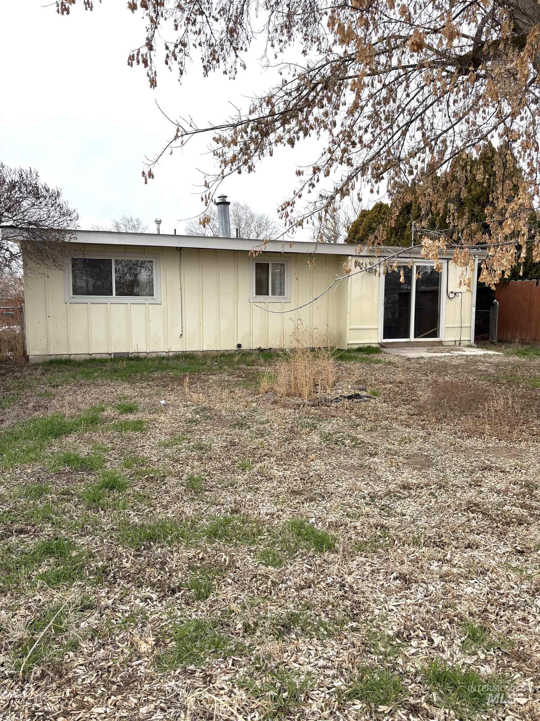 675 S 13th E, Mountain Home, Idaho 83647, 2 Bedrooms, 1 Bathroom, Residential For Sale, Price $190,000,MLS 98972491