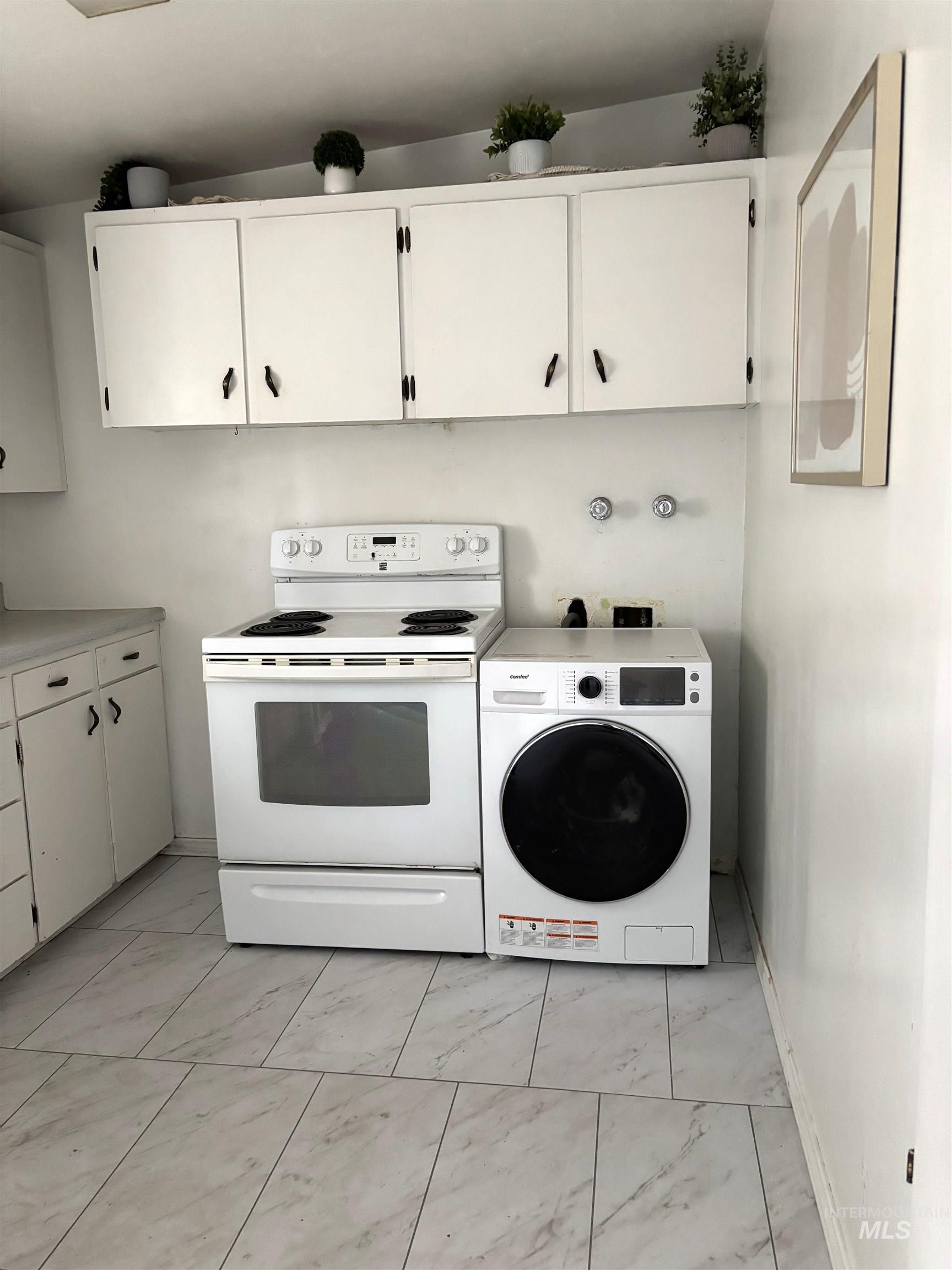 675 S 13th E, Mountain Home, Idaho 83647, 2 Bedrooms, 1 Bathroom, Residential For Sale, Price $190,000,MLS 98972491