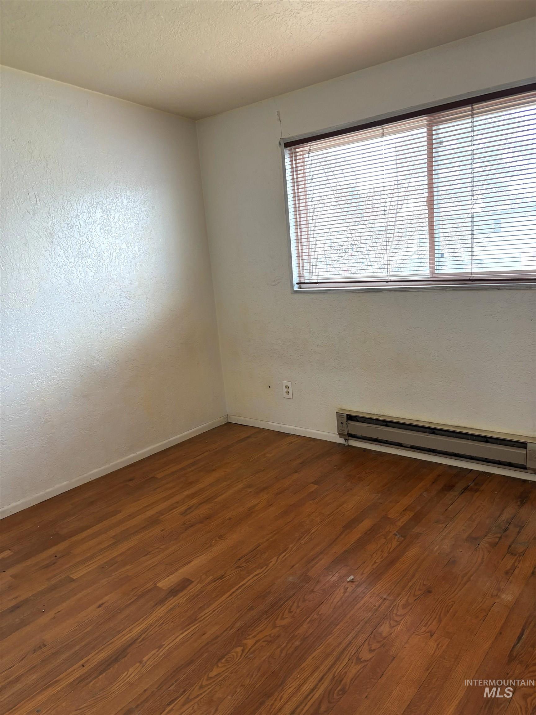 675 S 13th E, Mountain Home, Idaho 83647, 2 Bedrooms, 1 Bathroom, Residential For Sale, Price $190,000,MLS 98972491