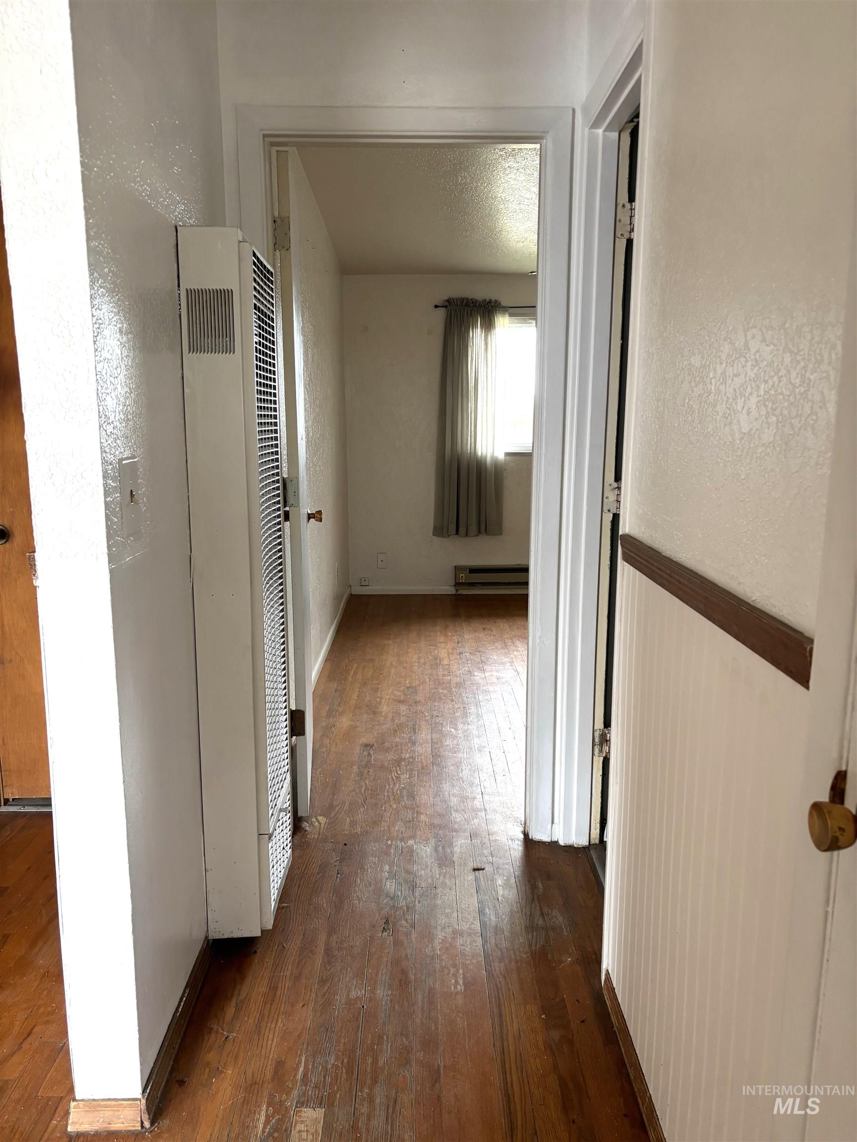 675 S 13th E, Mountain Home, Idaho 83647, 2 Bedrooms, 1 Bathroom, Residential For Sale, Price $190,000,MLS 98972491