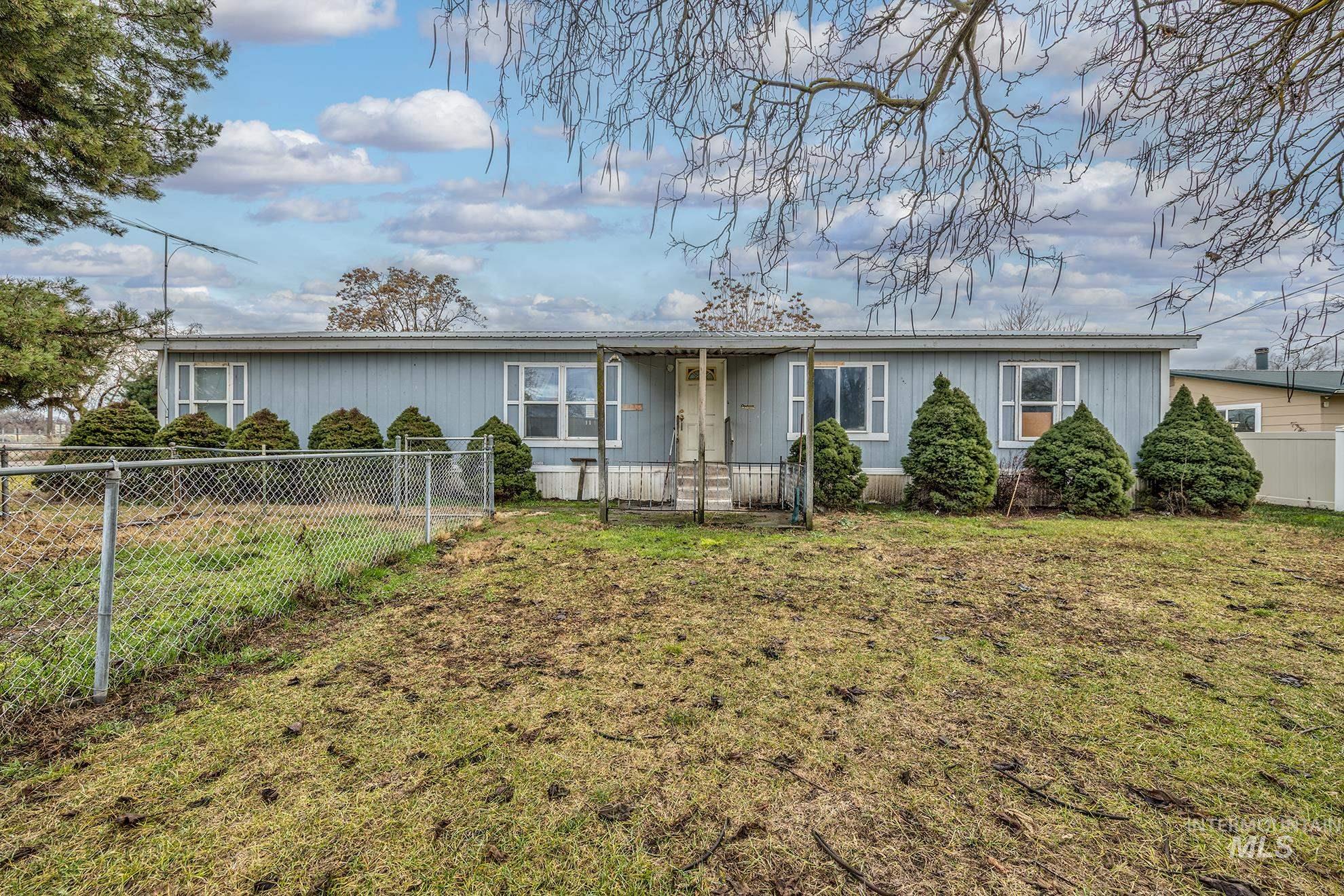 1445 SE Claude Rd, Ontario, Oregon 97914, 3 Bedrooms, 2 Bathrooms, Residential For Sale, Price $149,900,MLS 98972492