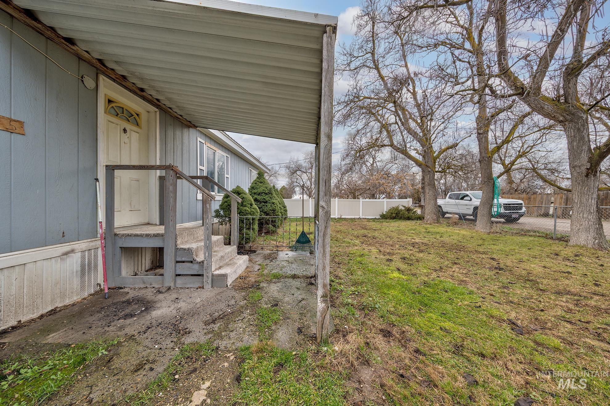 1445 SE Claude Rd, Ontario, Oregon 97914, 3 Bedrooms, 2 Bathrooms, Residential For Sale, Price $149,900,MLS 98972492