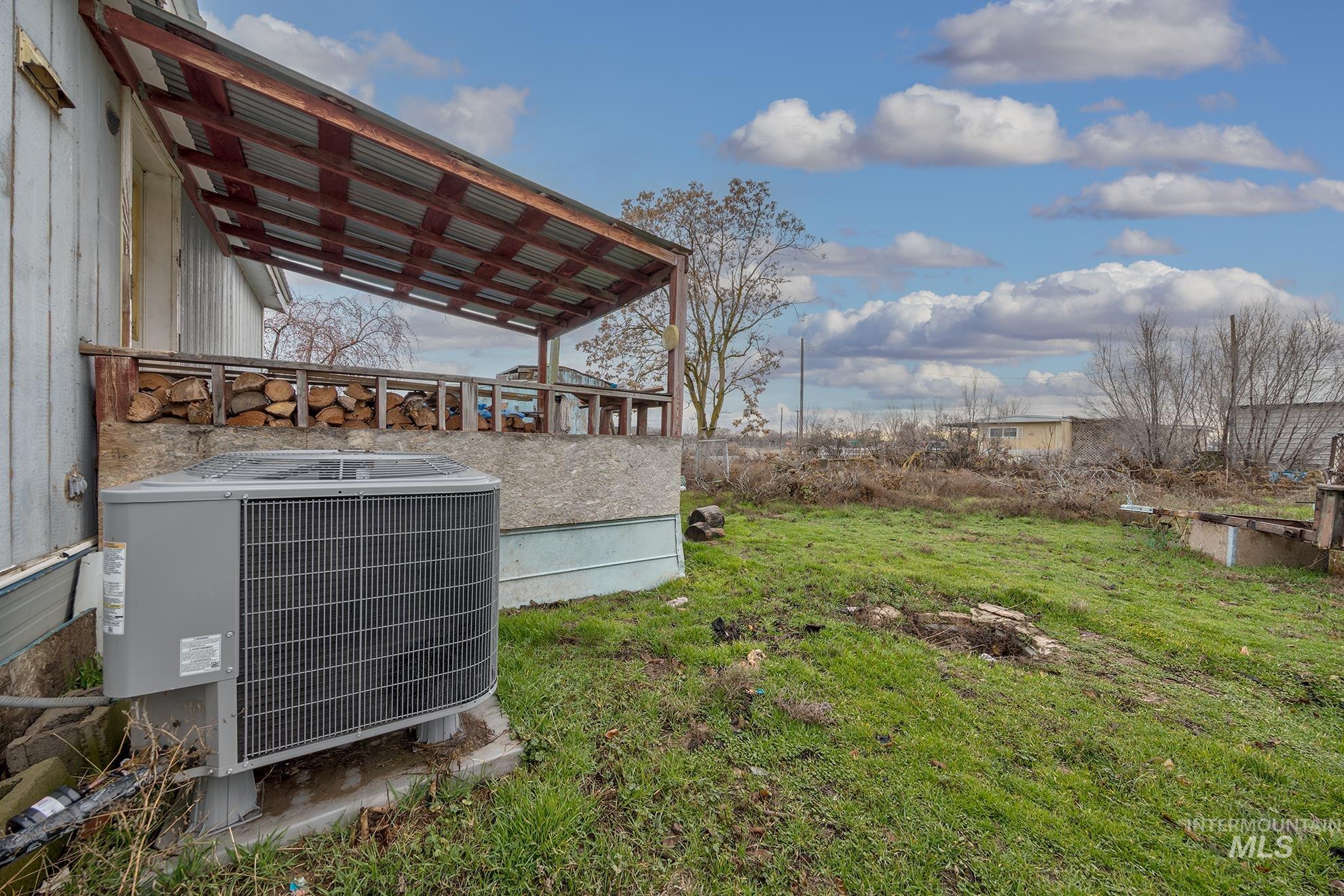 1445 SE Claude Rd, Ontario, Oregon 97914, 3 Bedrooms, 2 Bathrooms, Residential For Sale, Price $149,900,MLS 98972492