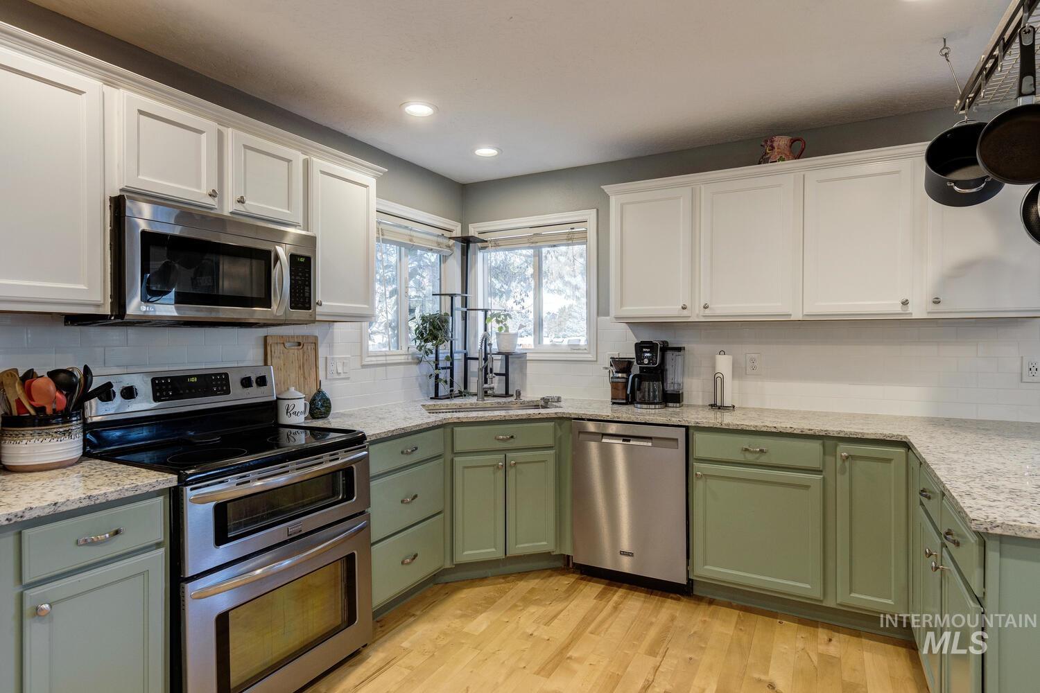 4428 W CampFire, Meridian, Idaho 83646, 4 Bedrooms, 2.5 Bathrooms, Residential For Sale, Price $550,900,MLS 98972493