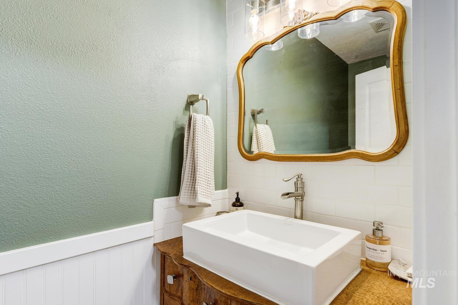 4428 W CampFire, Meridian, Idaho 83646, 4 Bedrooms, 2.5 Bathrooms, Residential For Sale, Price $550,900,MLS 98972493