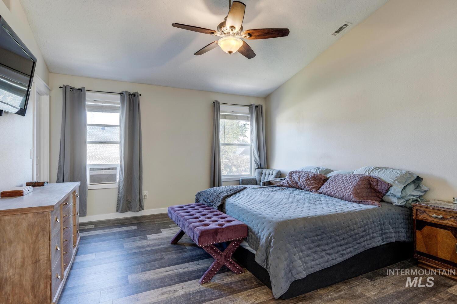 4428 W CampFire, Meridian, Idaho 83646, 4 Bedrooms, 2.5 Bathrooms, Residential For Sale, Price $550,900,MLS 98972493