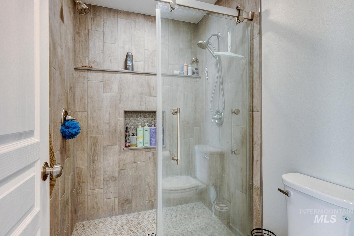 4428 W CampFire, Meridian, Idaho 83646, 4 Bedrooms, 2.5 Bathrooms, Residential For Sale, Price $550,900,MLS 98972493