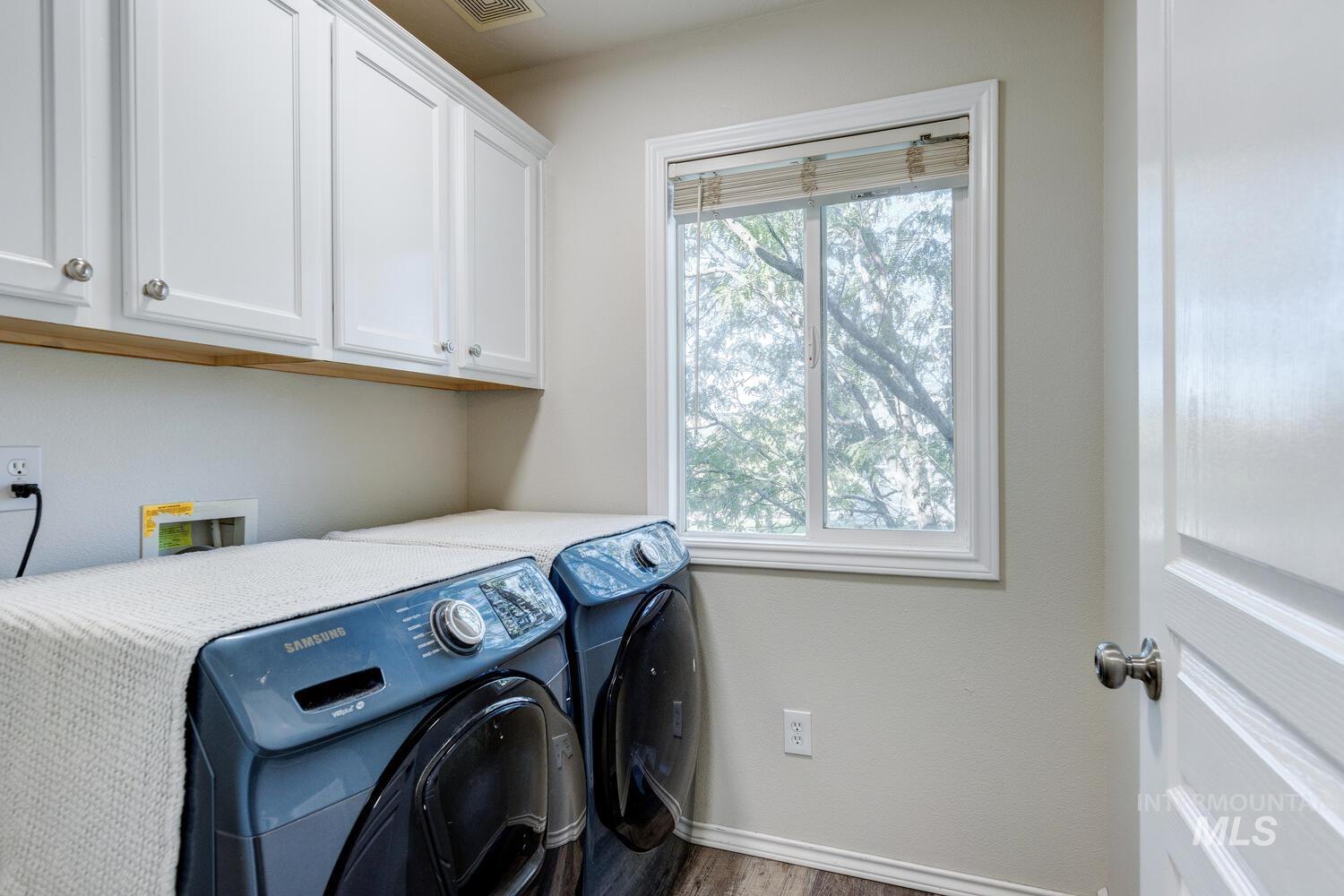 4428 W CampFire, Meridian, Idaho 83646, 4 Bedrooms, 2.5 Bathrooms, Residential For Sale, Price $550,900,MLS 98972493